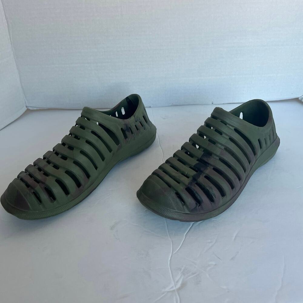 OT Revolution Camo Green and Brown‎ Men’s Rubber Water Slip On Shoes Small  8-9